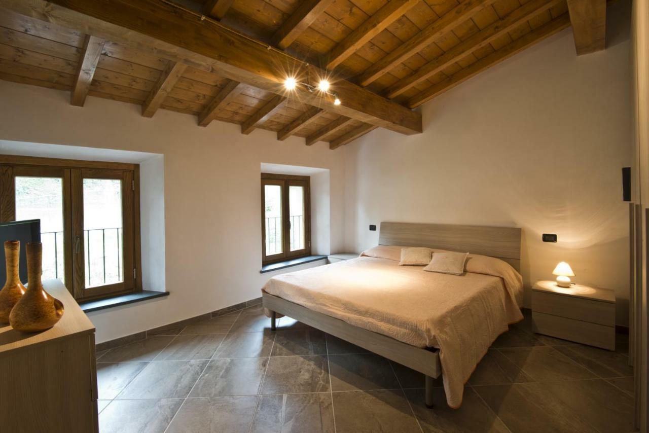 ボルゴ・ア・モッツァーノ Le Casine Del Borgo Bed & Breakfast エクステリア 写真